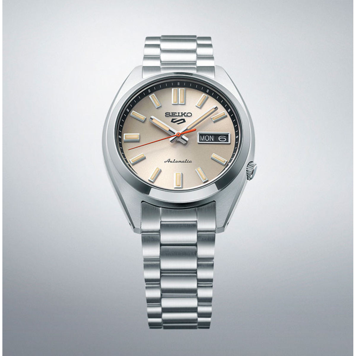 Reloj Seiko 5 Sports SNXS Style esfera beige 37mm